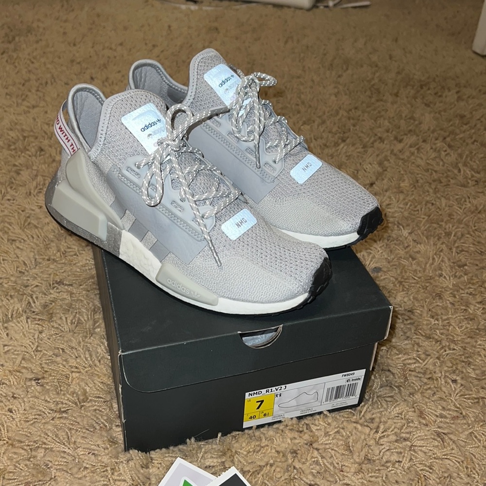Adidas NMD metallic (youth) 7Y